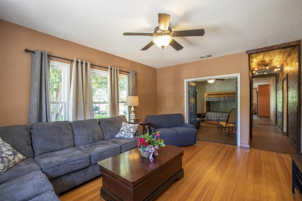 WHIPPOORWILL HILL ON THE GUADALUPE home